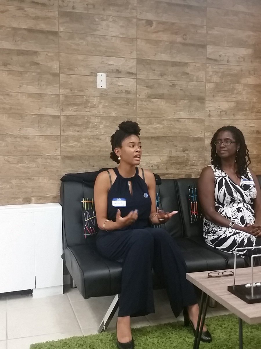 africatechie's tweet photo. #foundedtofunded @netiamccray teaching youth in S. Africa science #maker skills through DIY kits incl solar charger https://t.co/ghRb96BLBA