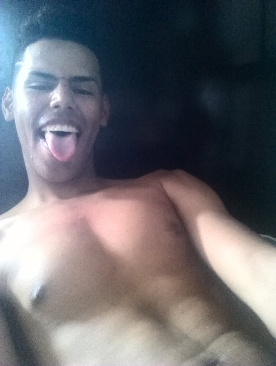 Carlos Ferias *-* on X: LOS FLACOS TAMBIEN LA VACILAMOS  t.coYgAtyTQtOB  X