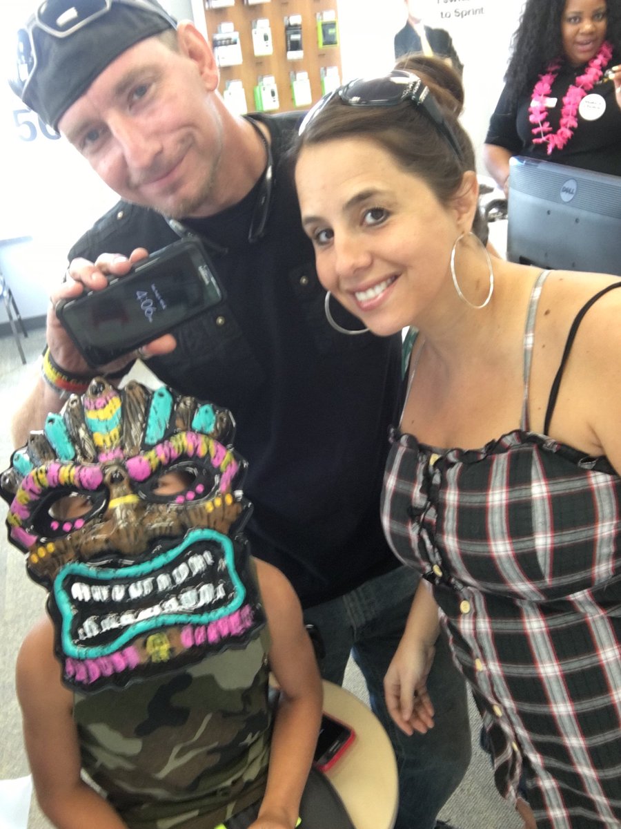 #SprintSaysThanks #BrownDeer #CustomerAppreciation #Universalwireless #happycustomers