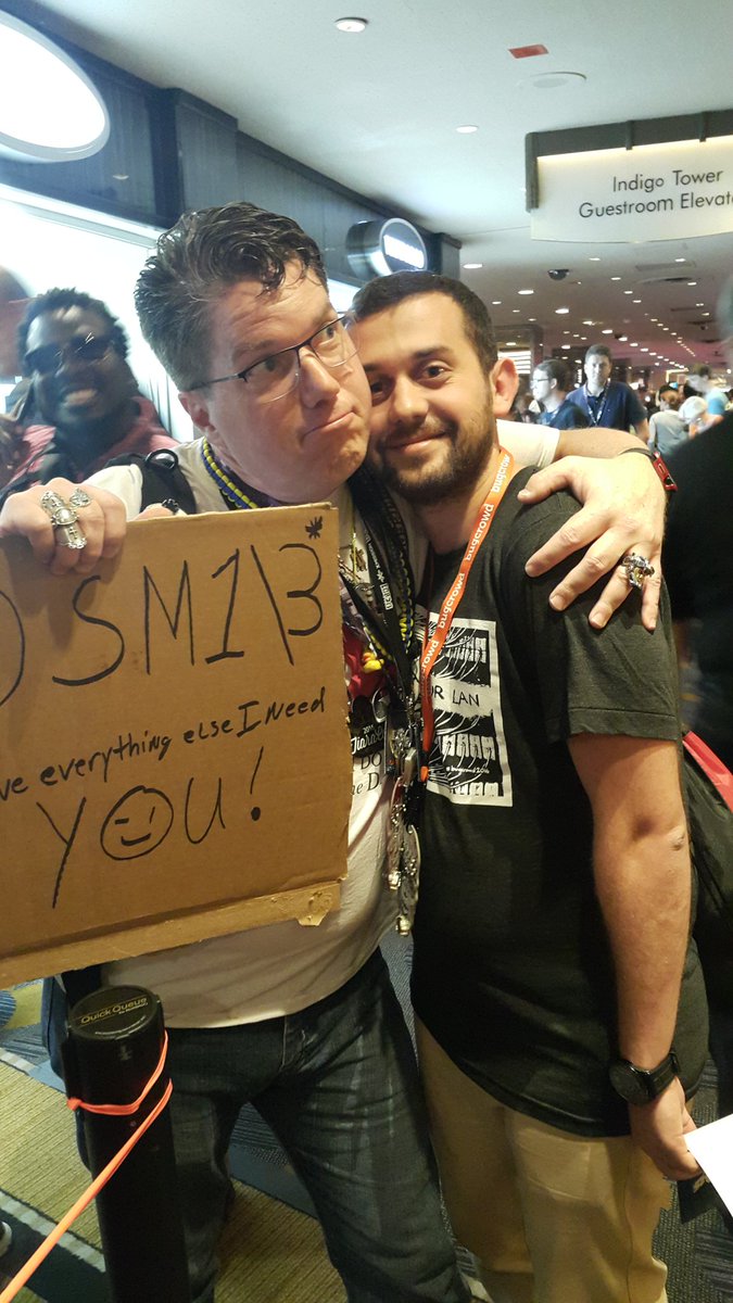 FatihEgbatan's tweet image. Got my awkward hug with @jaysonstreet #defcon24