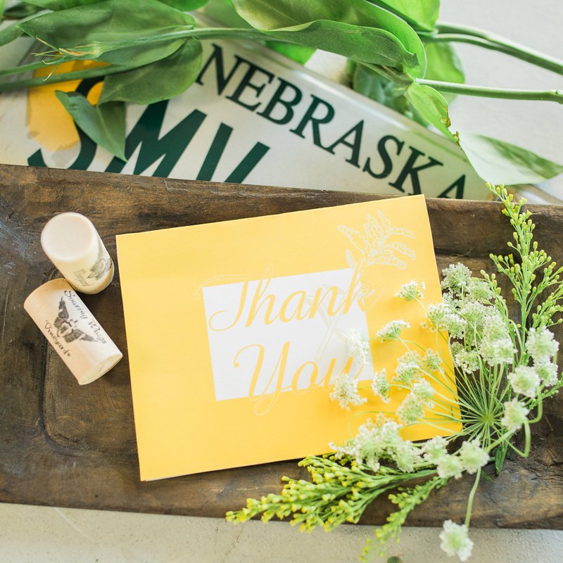 Basic_Bash's tweet image. You: Should I tip my wedding vendors? How much? Agh!
Us: Relax, we&apos;ve got this! 
See link in bio #nebraskabride