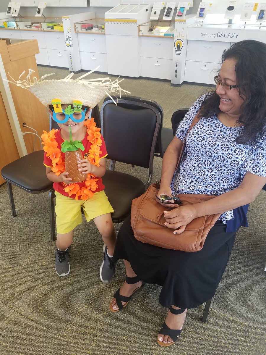 #SprintSaysThanks #BrownDeer #CustomerAppreciation #Universalwireless #happycustomers