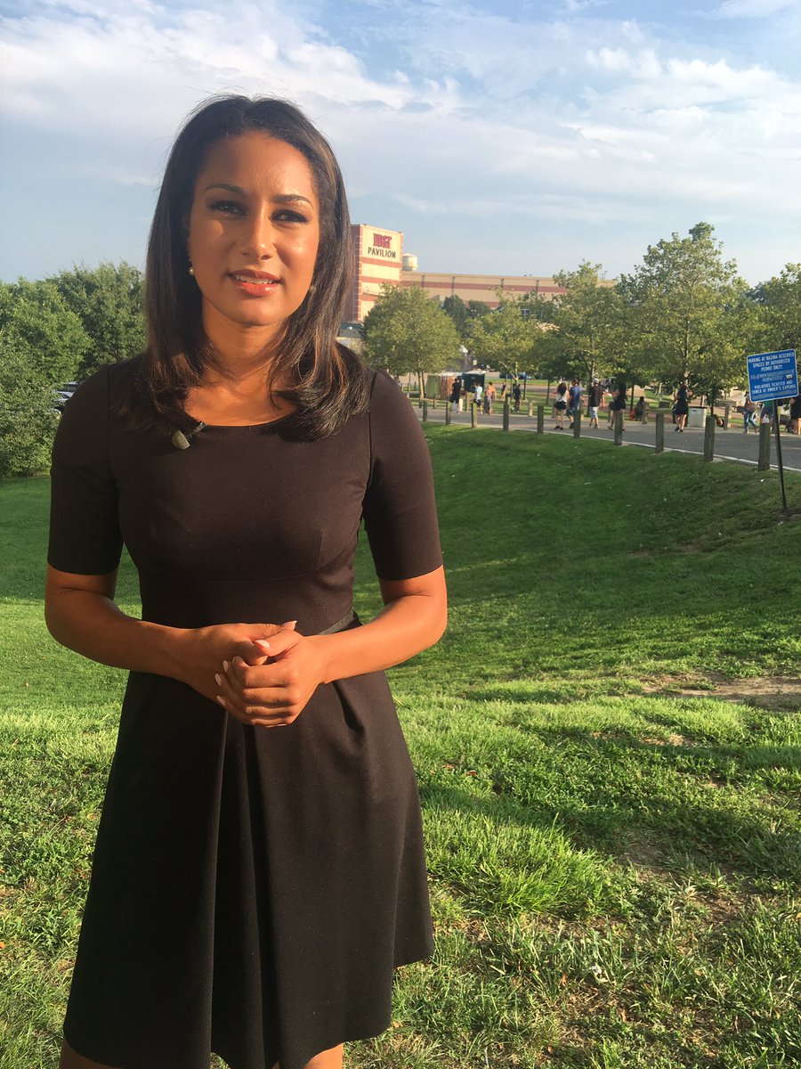 Morgan Radford On Twitter Outside Of Concert Venue Where 40 People Were Injured During A Snoopdogg Wizkhalifa Concert Nbcnightlynews