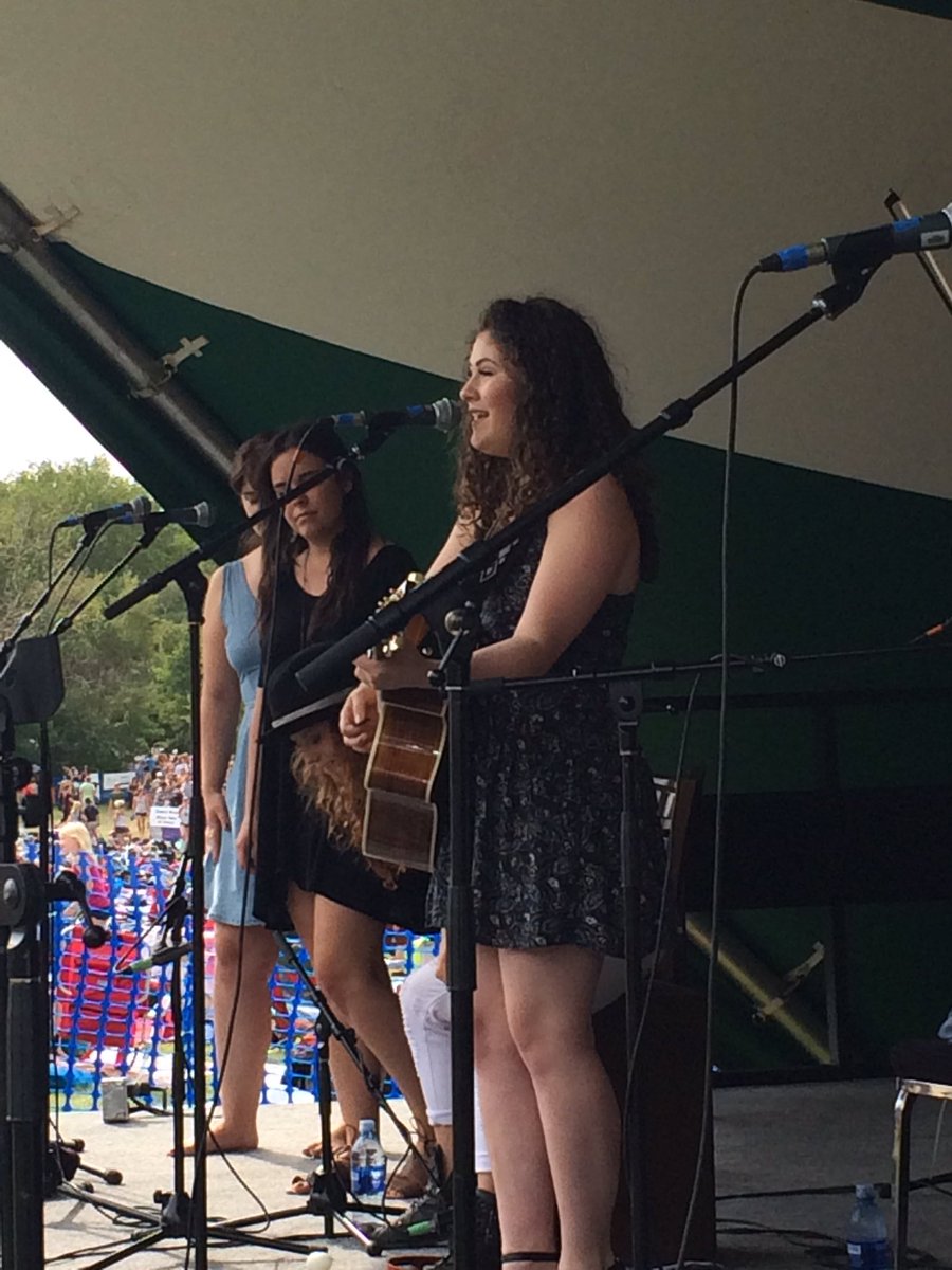 Sydney Mae singin' about bein' high on life at Stage 2 <a href="/edmfolkfest/">Edmonton Folk Fest</a> @SydneyMaeMusic #yegmusic