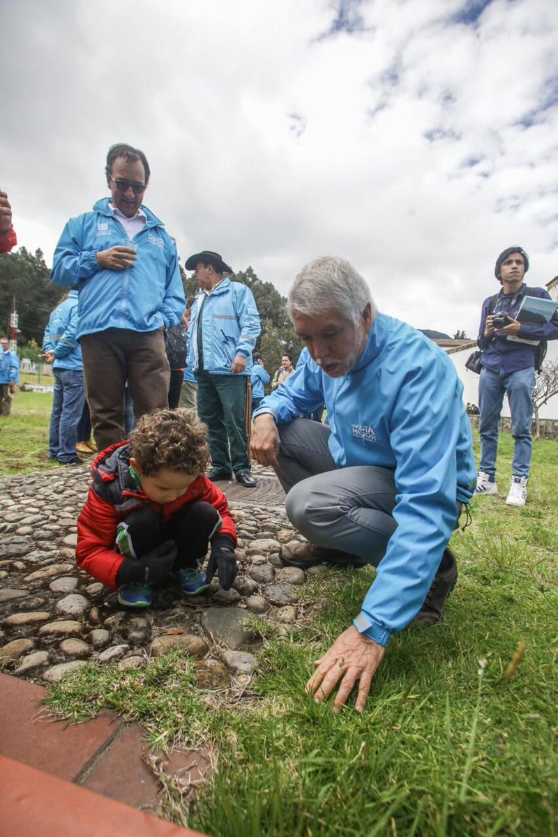 EnriquePenalosa tweet picture
