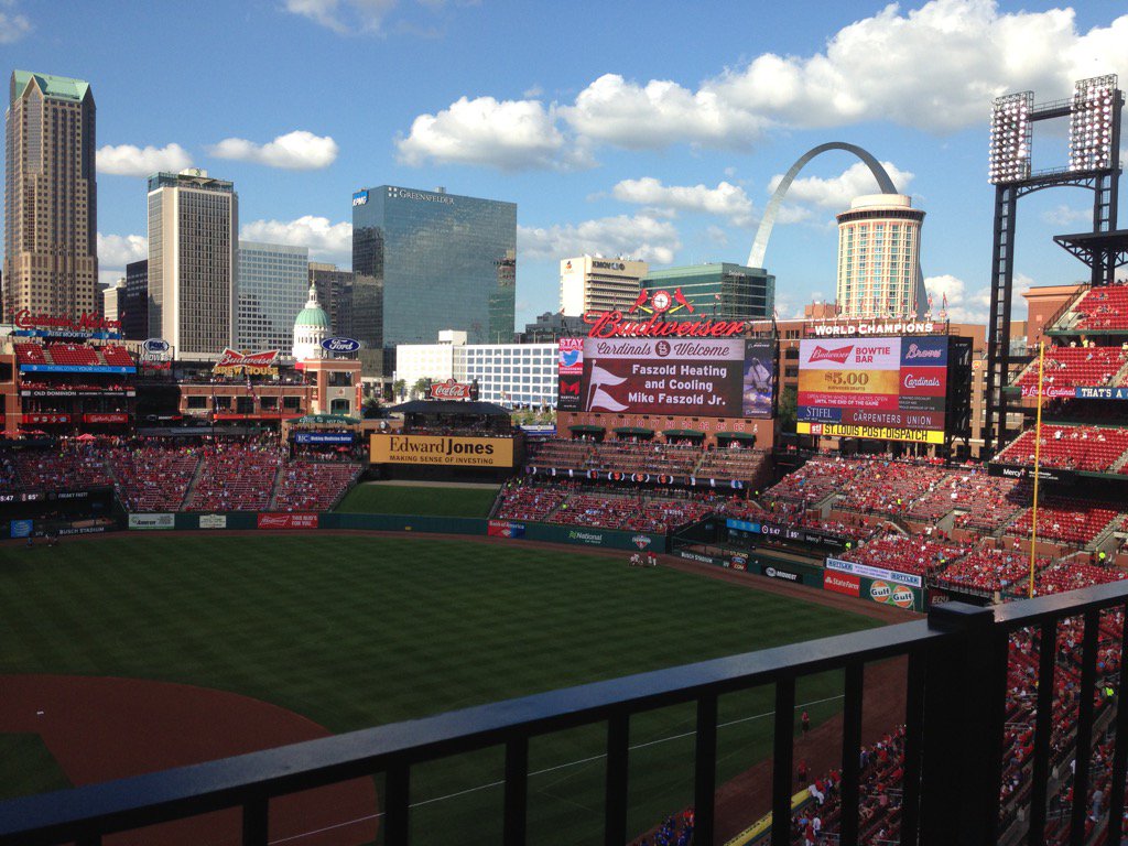 MikeWakefield1's tweet photo. Time for some Cardinal baseball!!! https://t.co/apOdolPFrH