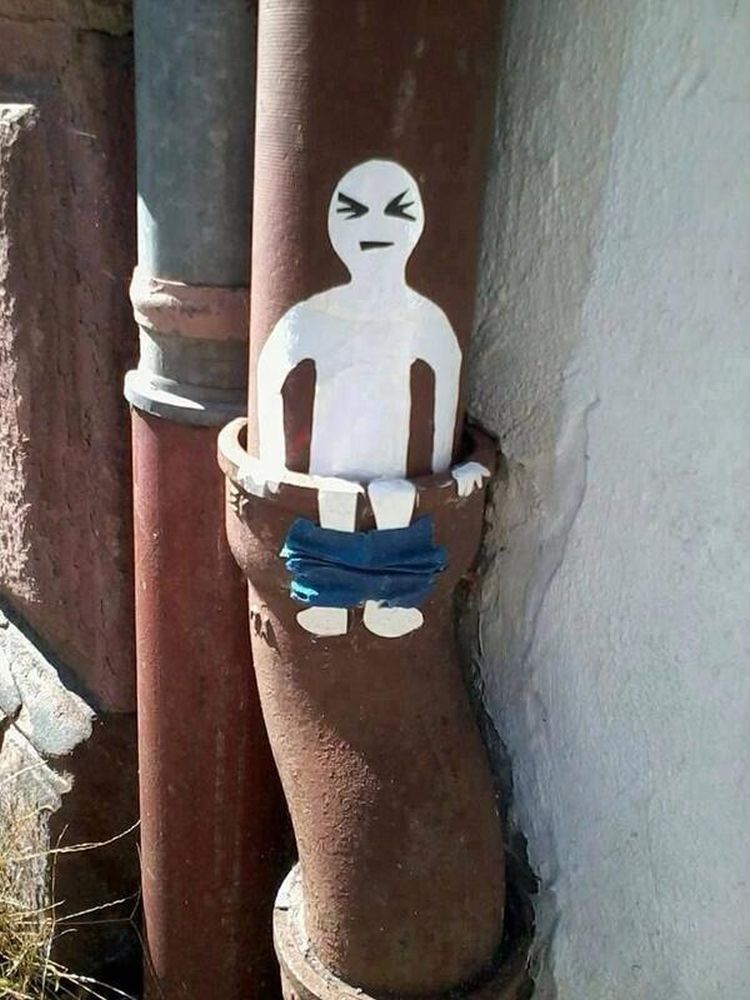 JohnRMoffitt's tweet photo. StreetartSaturday Here's a little prank you can do easily with little preparation and time. https://t.co/Z33vC5uOkr