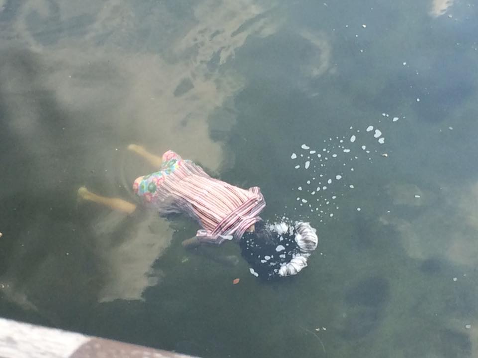 hyd3lee's tweet photo. Pokemon Go SG players found dead body at Woodlands Jetty. #pokemongo https://t.co/R7iXTpqvbp