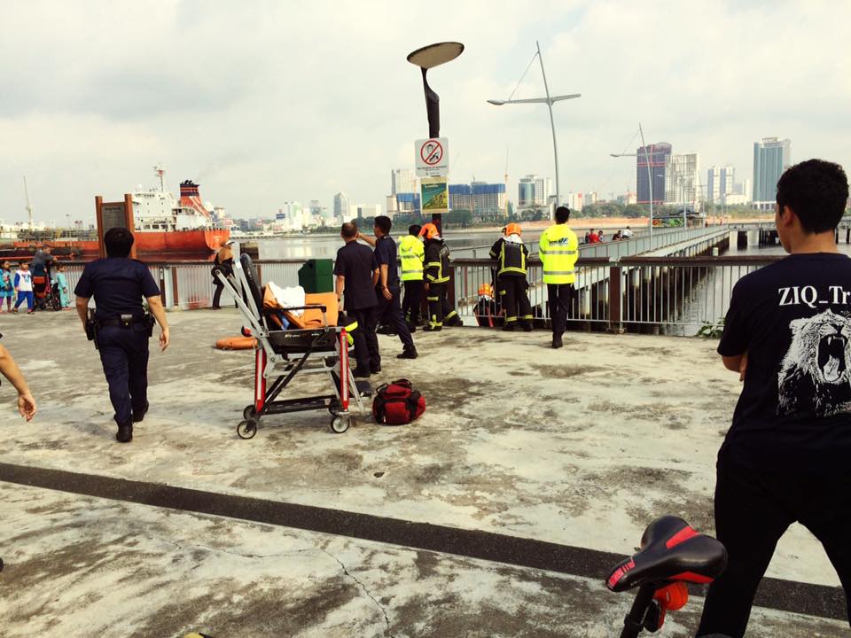 hyd3lee's tweet photo. Pokemon Go SG players found dead body at Woodlands Jetty. #pokemongo https://t.co/R7iXTpqvbp