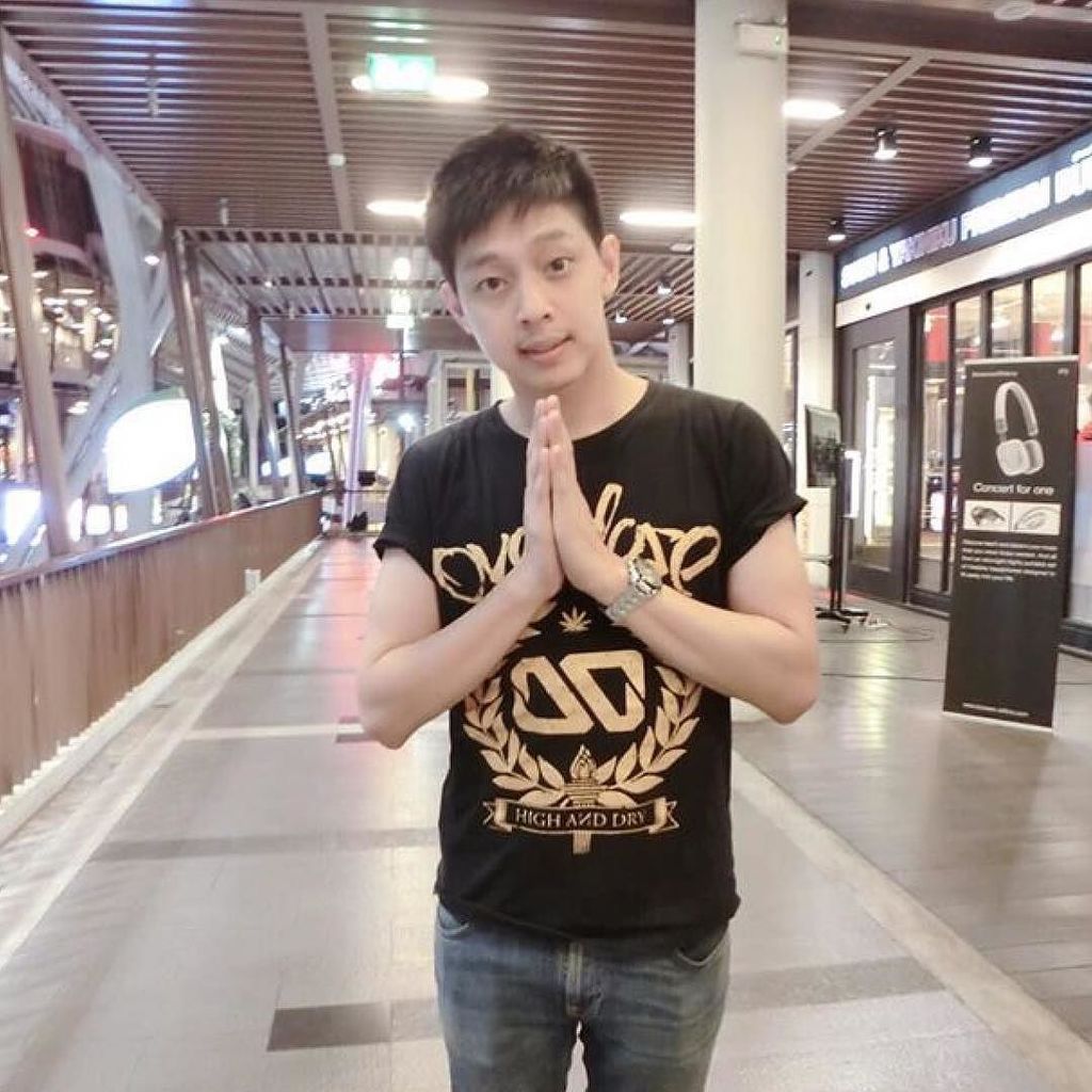 RSmusicXth's tweet photo. สวัสดีวันอาทิตย์ครับ #น่าเอ็ดดูม่ะ 😆😄 #laolom #rsfriends #YesMusic https://t.co/nMvUUWWUbB https://t.co/M43gXlm3hd