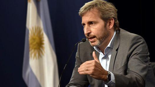 clarincom's tweet photo. Frigerio destacó la "valentía" de Vidal por reclamar $ 300 mil millones https://t.co/IiZRsxlTqq https://t.co/xrm8g9zTRj
