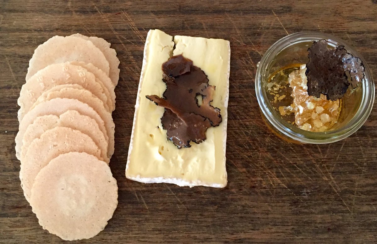 FoodOracle's tweet image. You are my one and only...happy anniversary @WolganV #luxurytravel #australia #oneandonly #anniversary