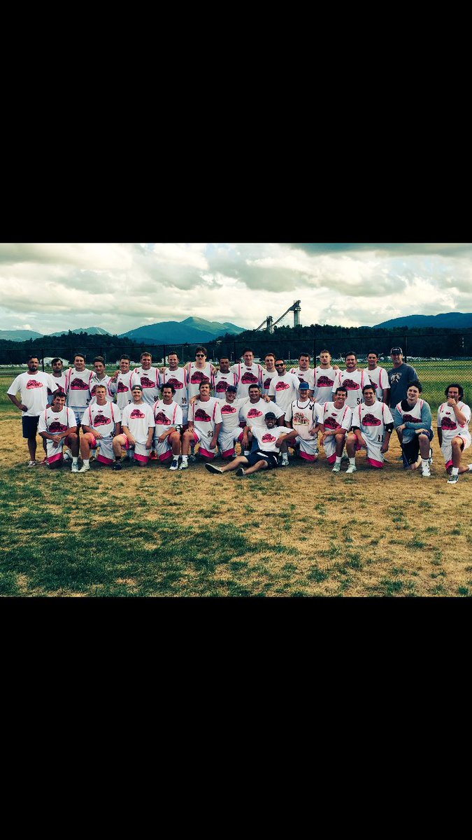 Very few things in life I love more than <a href="/TEAM_STEAK/">Team Steak!</a> and this lifelong crew of certified beauties #MediumRare