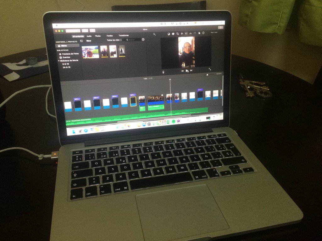 jandrespardo1's tweet photo. #MBAUCU #CEI2016 aprendiendo y editando todo a la vez! https://t.co/RnYC675i29
