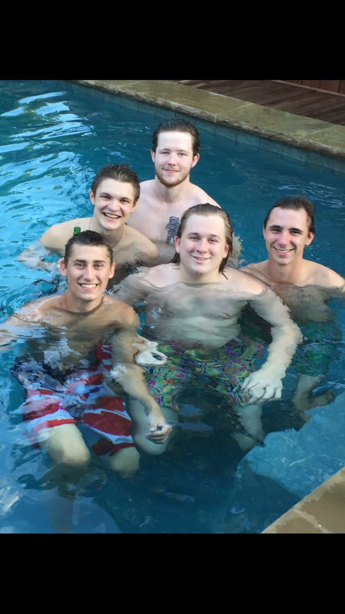 APitts29's tweet photo. Good to see the boys again @Blonker_15 @drakegrier @Tdog909 @scissormemore https://t.co/o45DfU5zKf