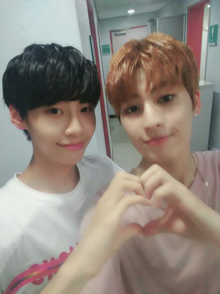 [#고결] 꿀십이들 이른 아침부터 고생 많았고 응원소리 듣고 힘을 더 얻었어요 넘나 감사드립니다 하트뿅