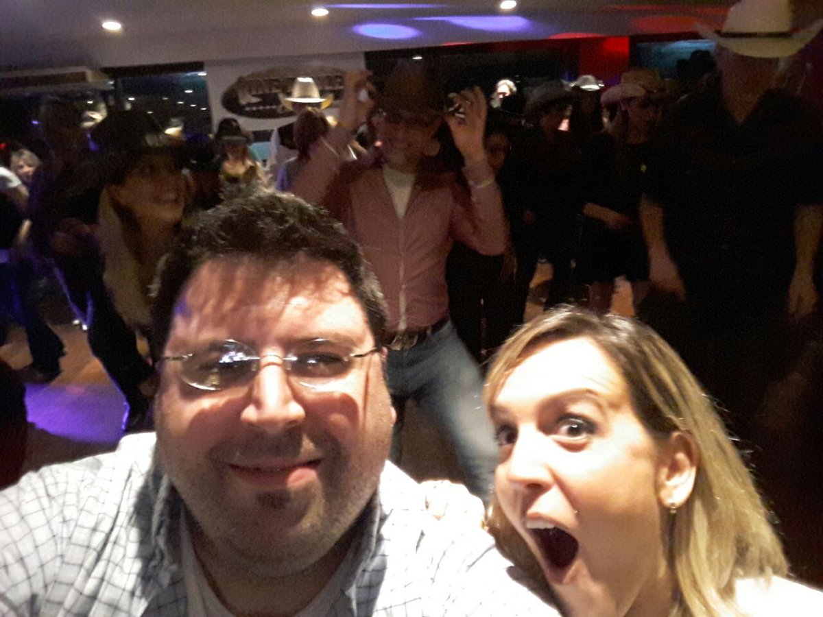 PortillaMarie's tweet photo. Oooohhhh ๐ฎ๐ฎ๐ฎ cuรกntos cowboys!!!
#LineDanceParty https://t.co/UhdMn5B10g