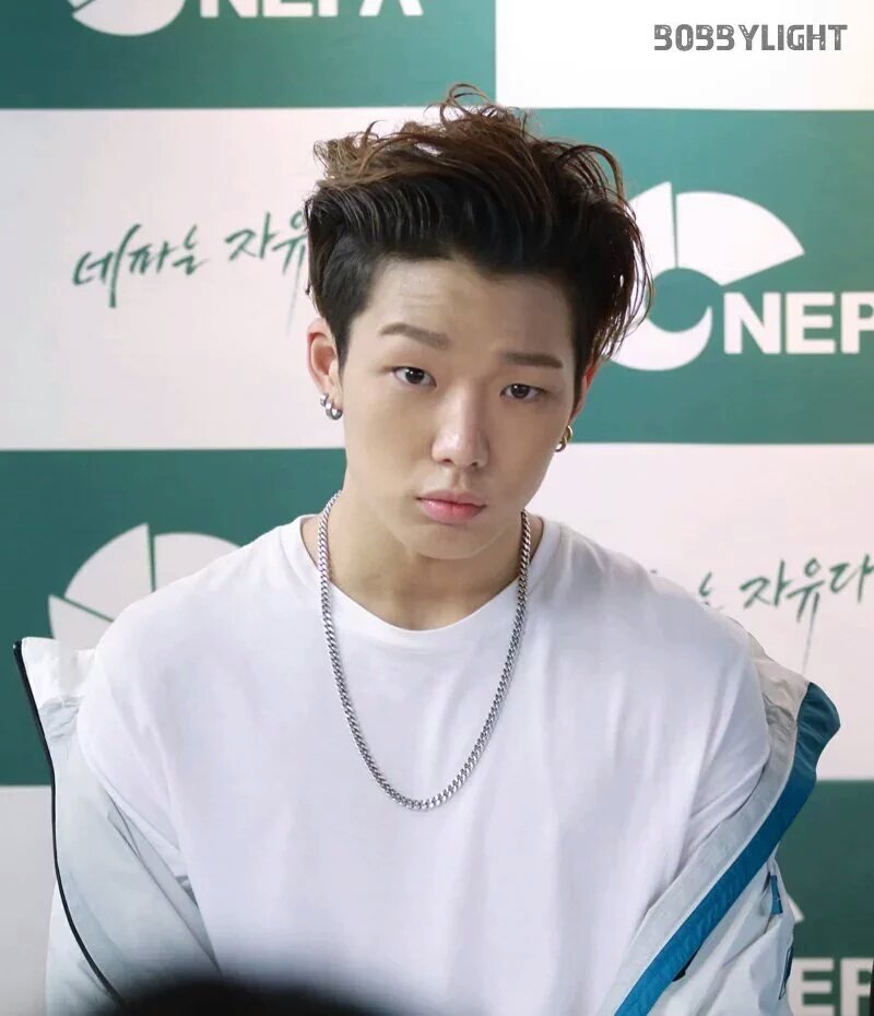 _pp_pearl_'s tweet photo. Kim B.I. : อีลุง จะกลับบ้านมั้ย
Bobby Kim : เอ๊ะ! เสียงคุ้นๆ
Bobby Kim : ที่รักพี่ขอโทษษษ 😭 / #DoubleB https://t.co/uD0RY9Raiz