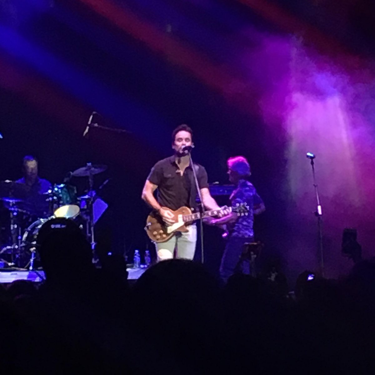 bergh49's tweet photo. @CharlesEsten Thanks for the great show in Sioux Falls!! https://t.co/Z2L8oJ3B6v