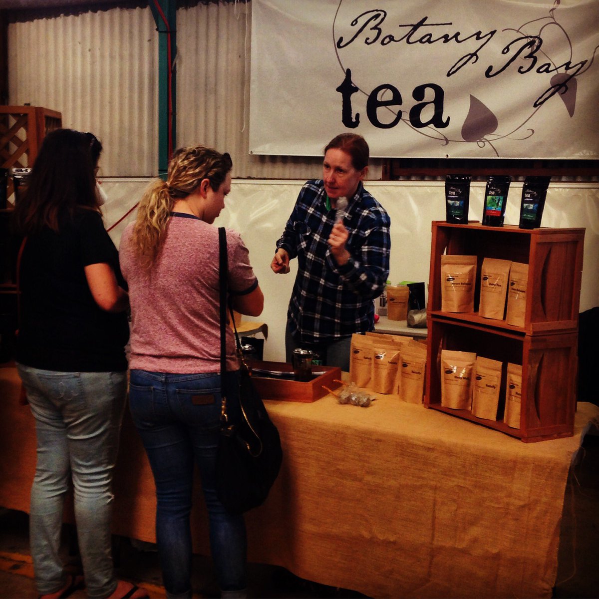 Botanybaytea's tweet photo. Busy at #newcastlecityfarmetsmarket https://t.co/cXP5uADMbw