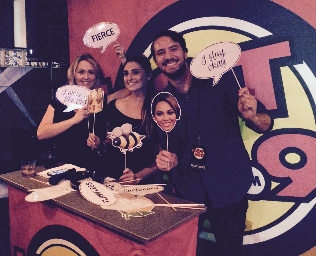 BradyJonesRadio's tweet photo. Our 1st Hot Saturday is a GO at @EVE110York. Get down here! Even @yourgirlRace and @Laurfine9 are here!!@newhot899 https://t.co/DbrxJaydic