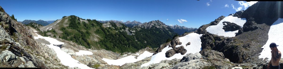 shanem__6's tweet photo. This hike was incredible #NorthFork #LowDivide #MartinsPark https://t.co/aguYe8Q7HO