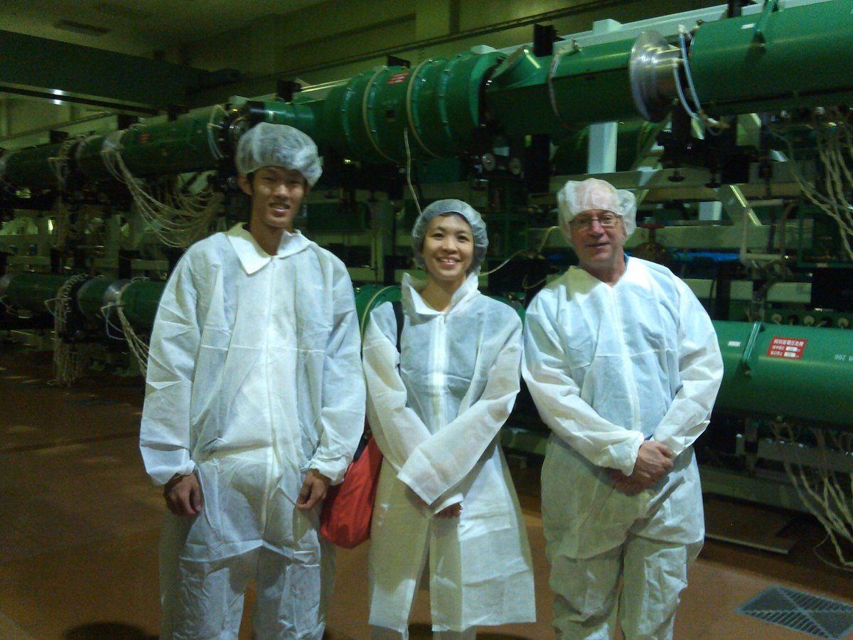 glnmrguy's tweet photo. The biggest Laser I have ever seen, I know there are some bigger, but not much bigger- Osaka laser fusion. HT Hikaru https://t.co/xd2dvjmLeg