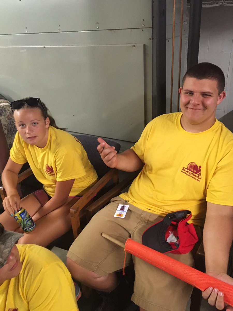 WallkillFBLA's tweet photo. 2 days down, 8 to go..... #parking https://t.co/EwPCDuM8nM