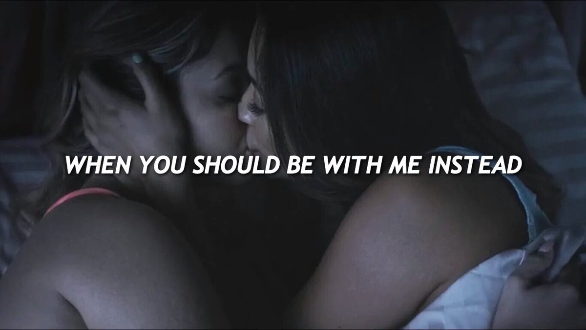 EmisonLyrics's tweet image. #Emison || Song: Shawn Mendes - Treat you better. 👭&amp;gt;👫