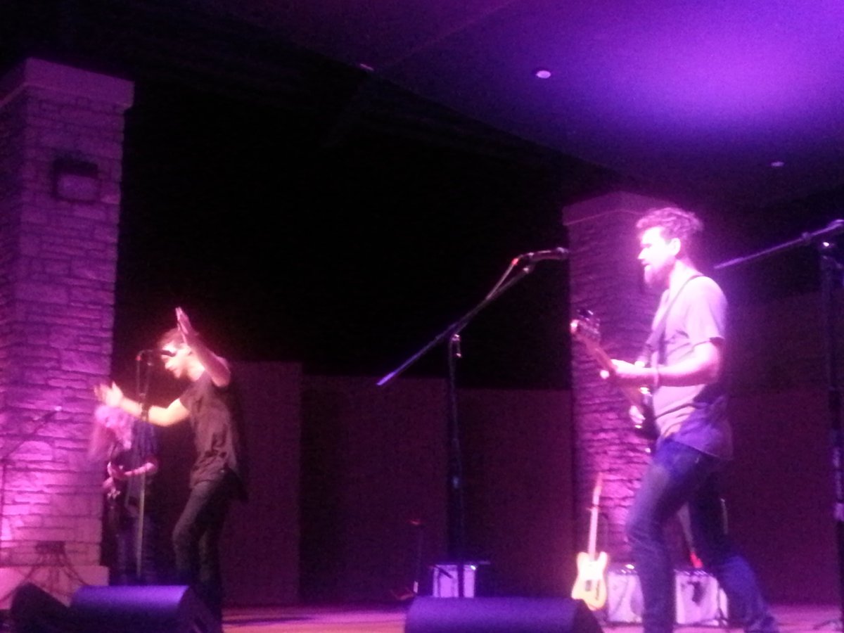 VisitMHK's tweet photo. #CaliforniaNight @grizfolk Simply spectacular #RhythmandBrewsMHK https://t.co/3Un0v3eQfk