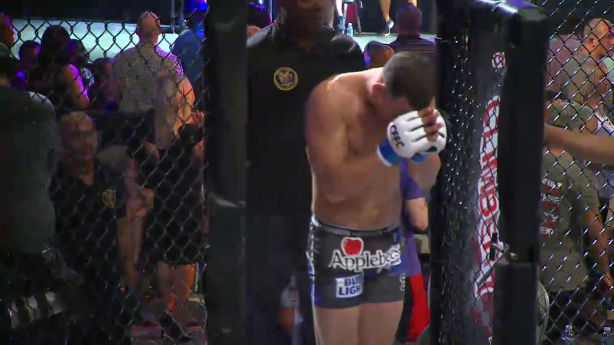 JerkyPro's tweet photo. UPDATE: @RealSteele170 suffers horrific leg injury @CFFCMMA and was def. by rear choke. Praying for speedy recovery. https://t.co/lNPGAJDpKe