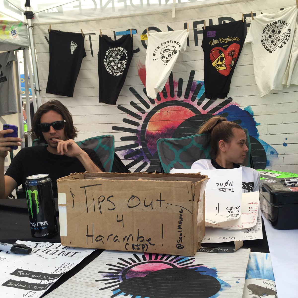 Junicornnnn's tweet photo. the only important things from today: #tipsout4harambe #butneverforget #dicksout4harambe also jarrod!!! https://t.co/sVkgJaTRxq