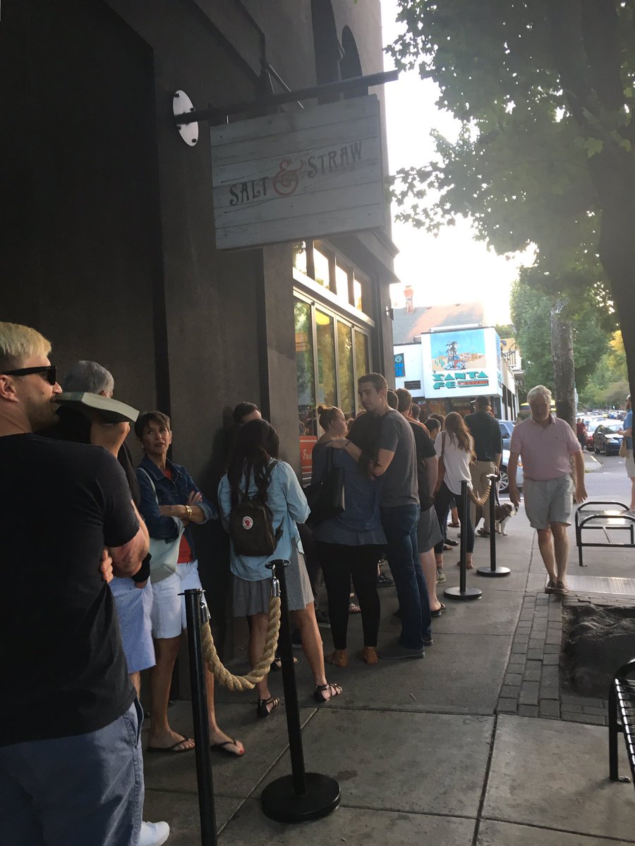 Slizzabell's tweet photo. In line to experience @saltandstraw https://t.co/i1Odg1K75g