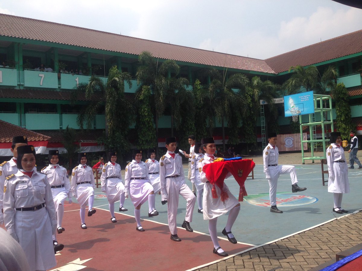 Paskibra SMAN 71 tweet media
