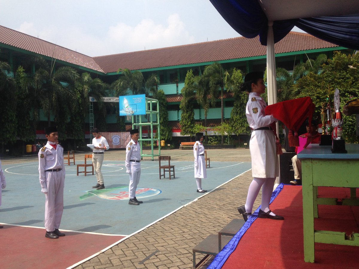Paskibra SMAN 71 tweet media