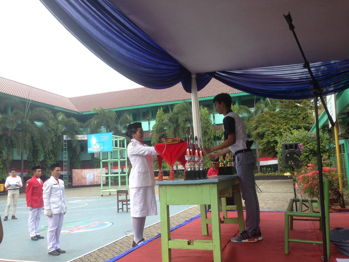 Paskibra SMAN 71 tweet media