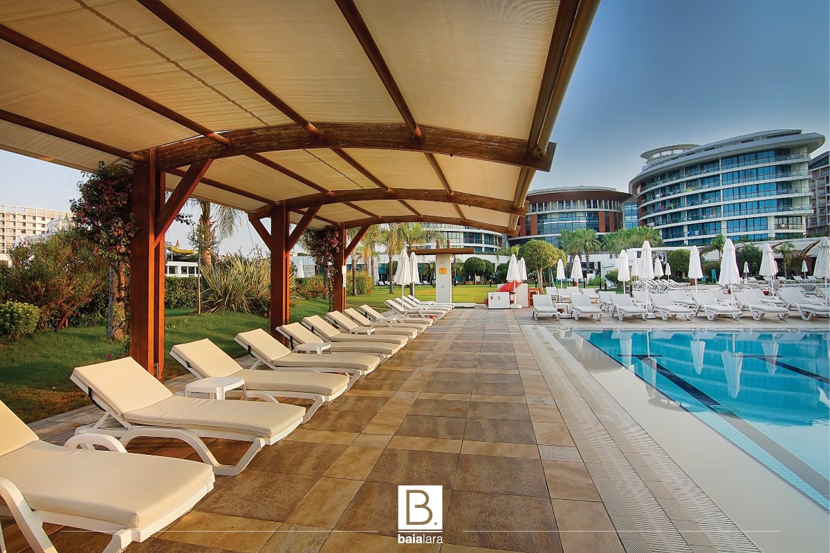 The pleasure of relaxing on holiday is privileged! 
#holidaydreams #becharmed #baialara 
baiahotels.com