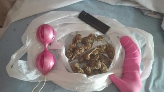 &iquest; y que mas necesito ?  Esto si que es un buen remedio para la resaca... https://t.co/f1pyISEZlQ<a href="/tag/webcam"class="tags"><span>#webcam</span></a>