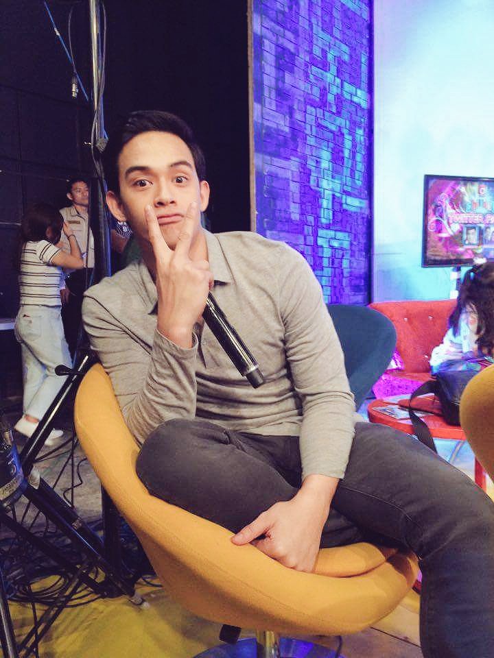 been1s's tweet photo. Si @loyzagadiegs na makulit at mabait bow. Thanku kanina orb! ππ
#Digsters https://t.co/ZSP4S3rswo