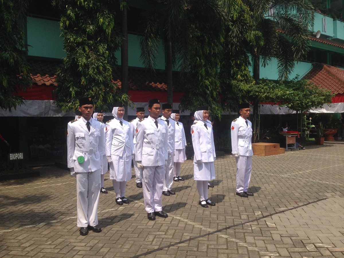 Paskibra SMAN 71 tweet media