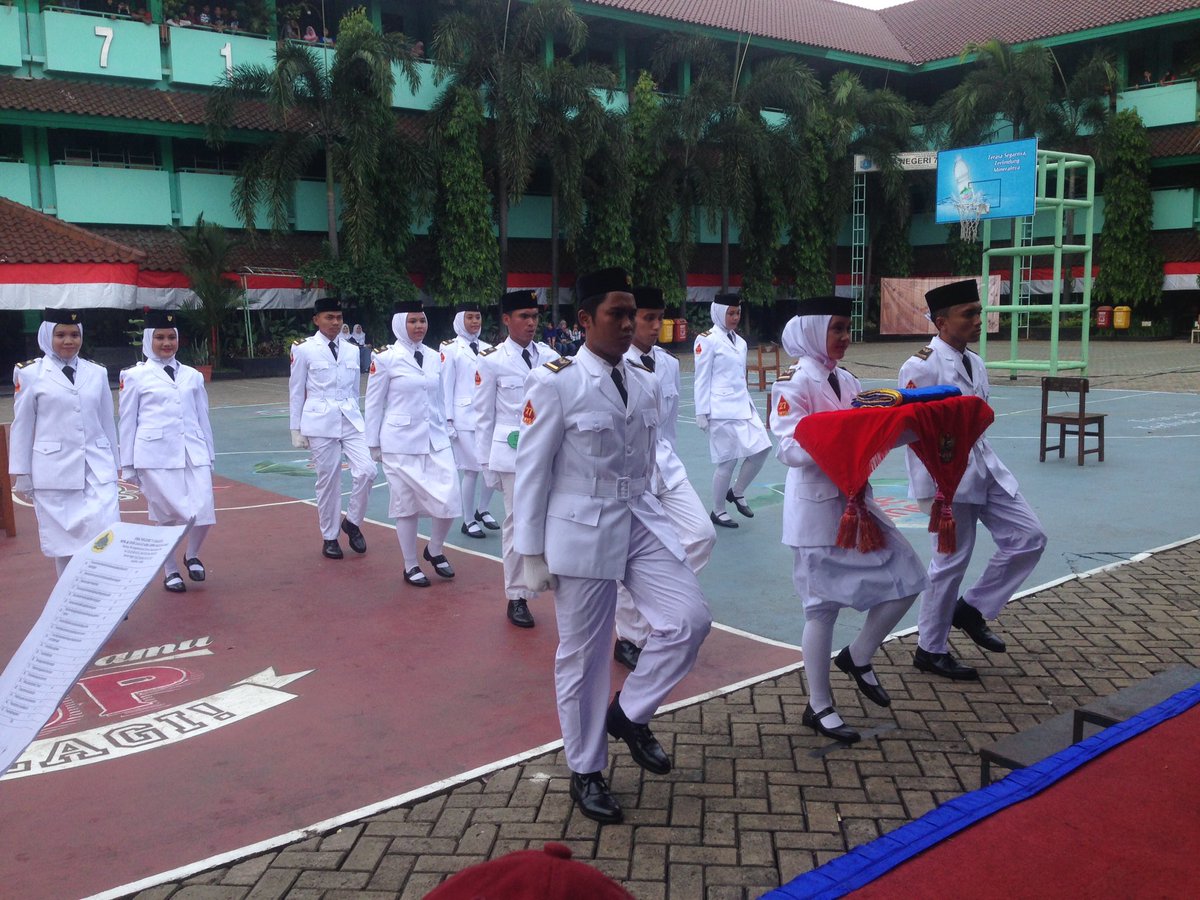 Paskibra SMAN 71 tweet media