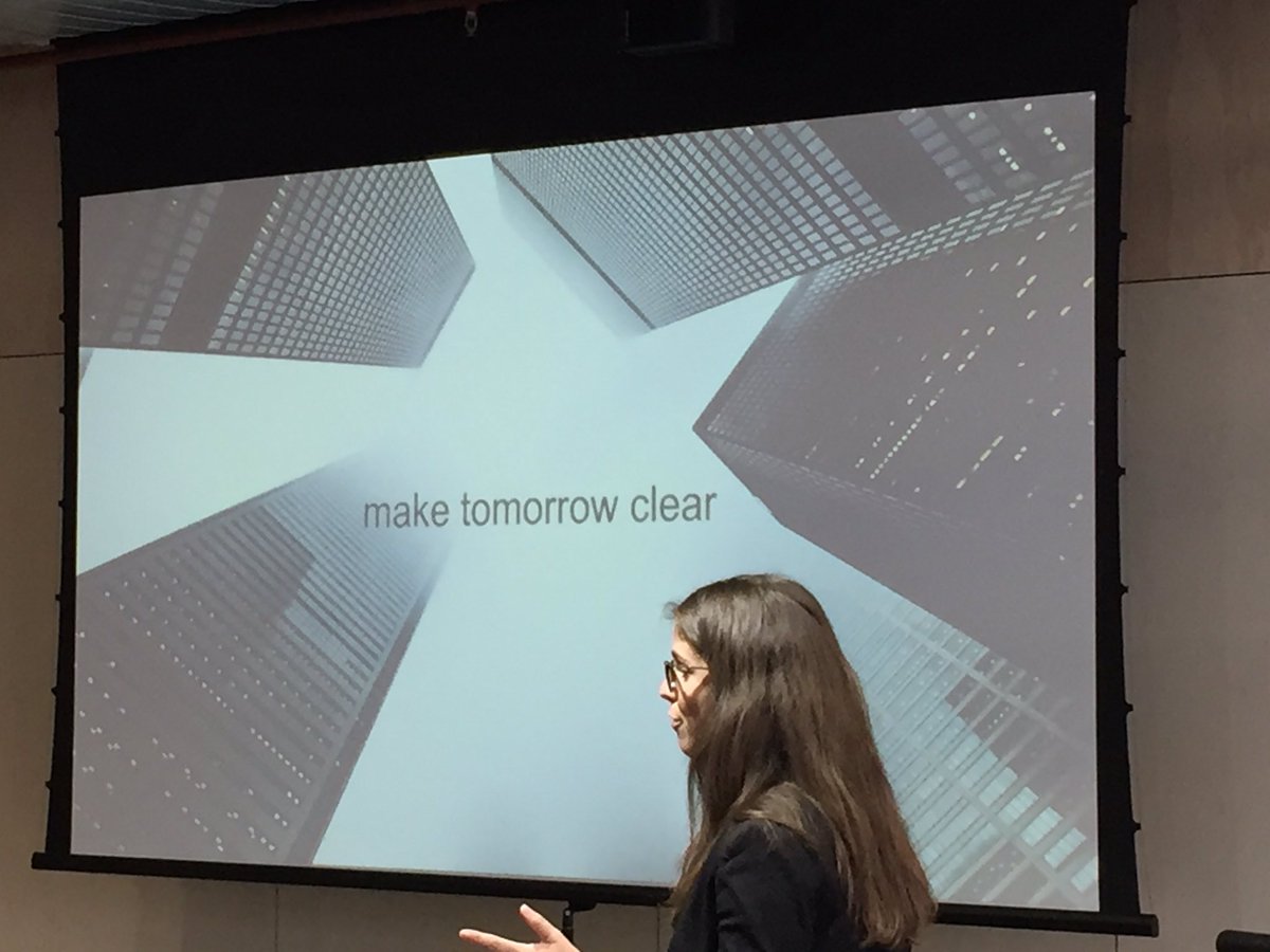 It's pitch time at the #breakinglaw legal hackathon. @kwmlaw @MelbLawSchool @carlton_connect #bigideas