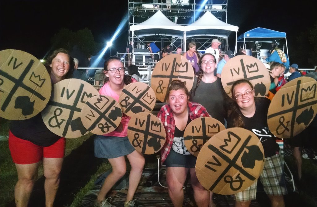 amber_amberson's tweet photo. Thanks for the cymbal-crashing good time, @4kingandcountry!! #Creation16 #Cymbalism #ProofOfYourLove #GoofTroop https://t.co/2m4Y9osDzU