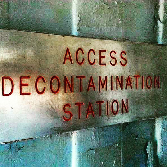 ScareCo's tweet photo. Come right in. It's safe. #hauntedhornet2016
#scareco #hauntedhornet #usshornet #haunteda… https://t.co/ojirOcmLql https://t.co/y83ziPAqzV