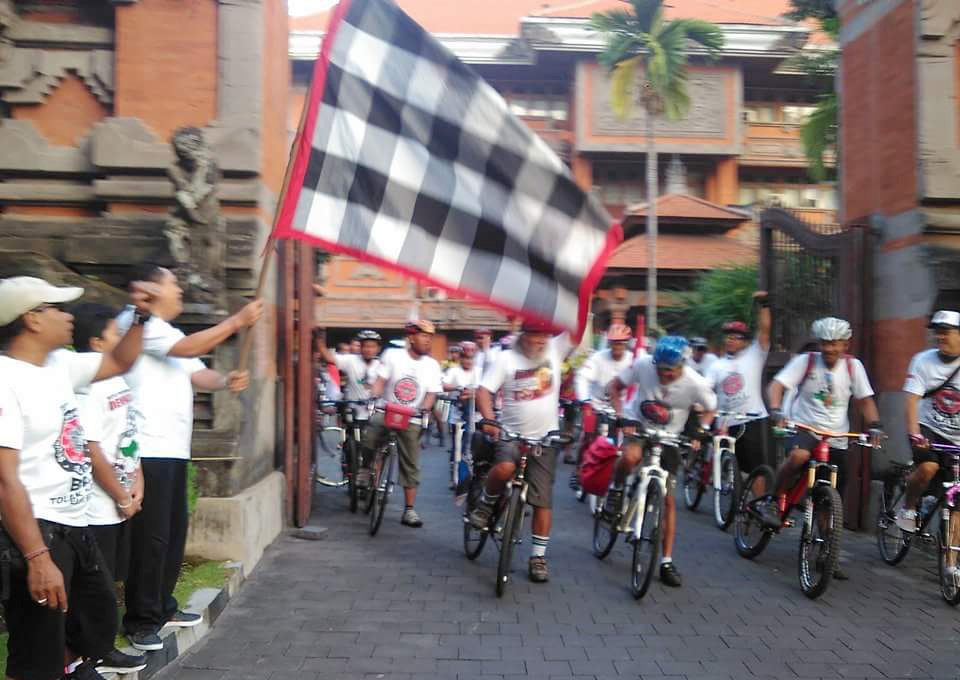 semeton news Hut Ke-7 Samas Bali, Gelar Gowes Veteran Tolak Reklamasi dlvr.it/LzJ3bY semeton