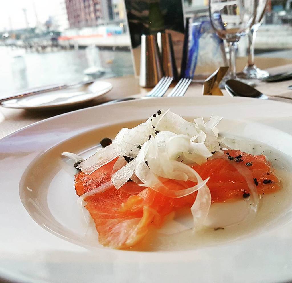 shaizan's tweet photo. #sunsetdinner #cruisedinner #sydneythingstodo https://t.co/yA4gaRsNTL https://t.co/PHBtMB0YFy