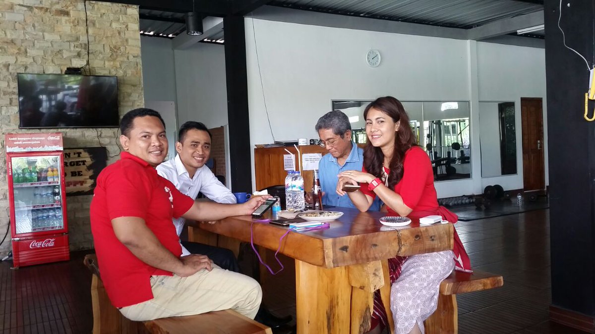 jeka_artha's tweet photo. #Kopdarwilbali https://t.co/ZHy18tBK3i