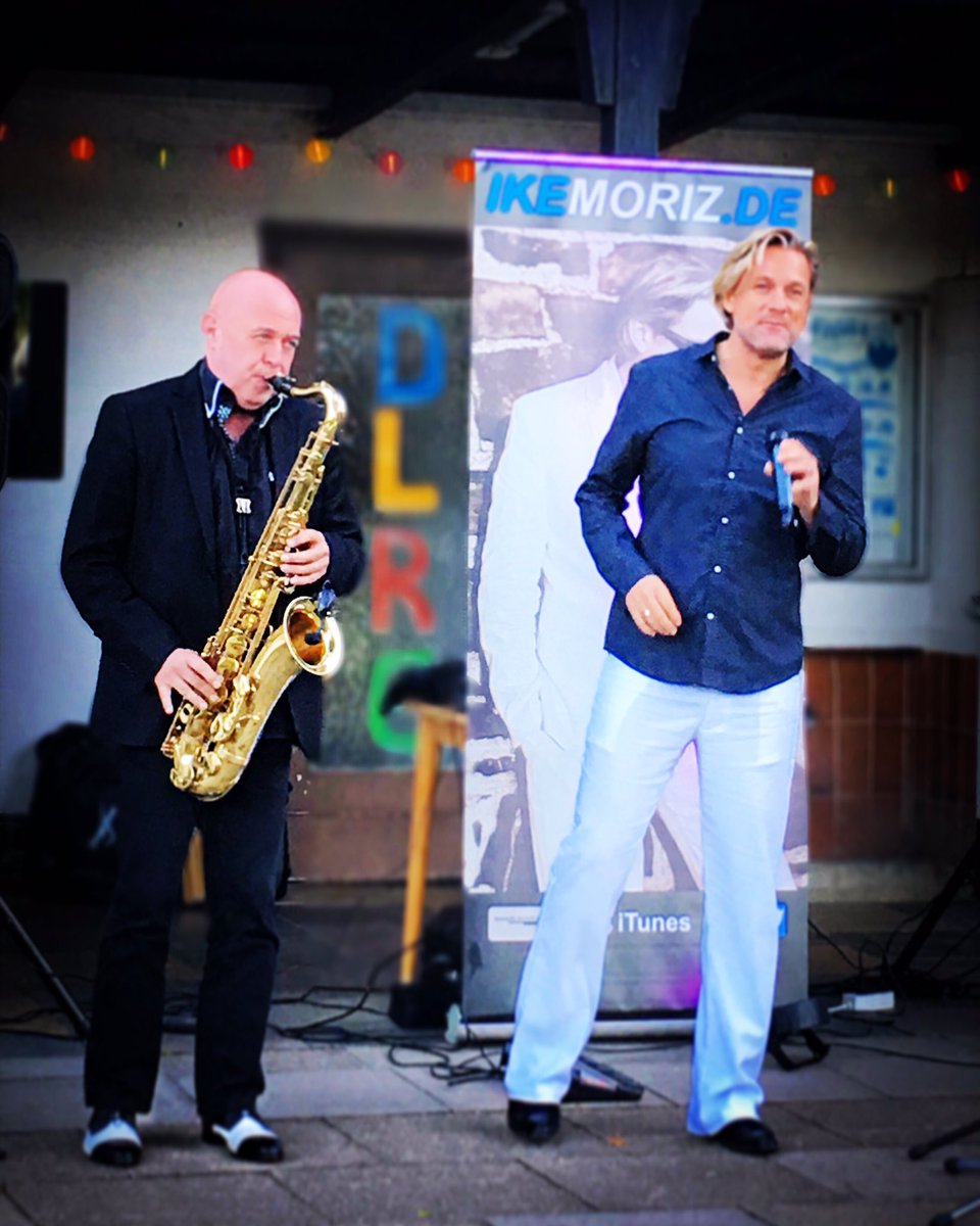 ikemoriz's tweet photo. #IkeMorizDuo @ soldOut #Tonteich #OpenAirConcert #Wohltorf #LoveSwingsTour2016 #IkeMorizOnTour @BlueTenorTwo 6.8.16 https://t.co/KstVwn8dNY