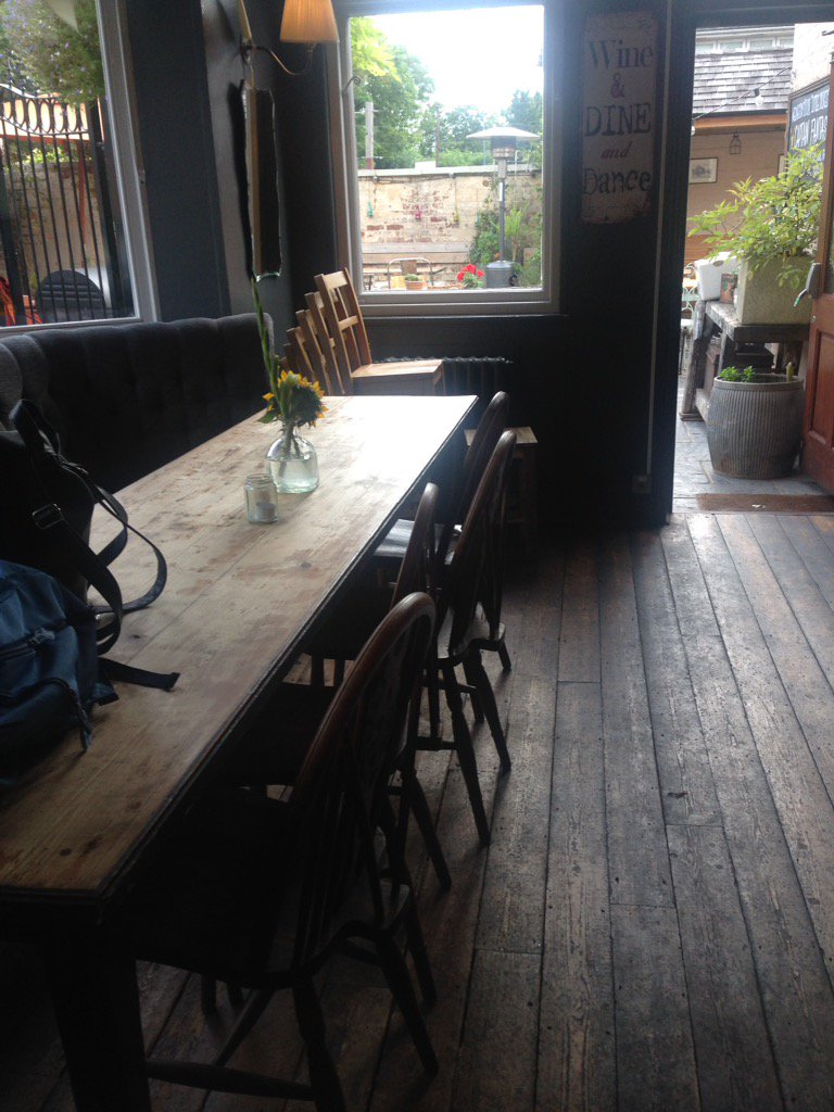 EcoCleanLDN's tweet image. Cleaning the duke pub in wanstead