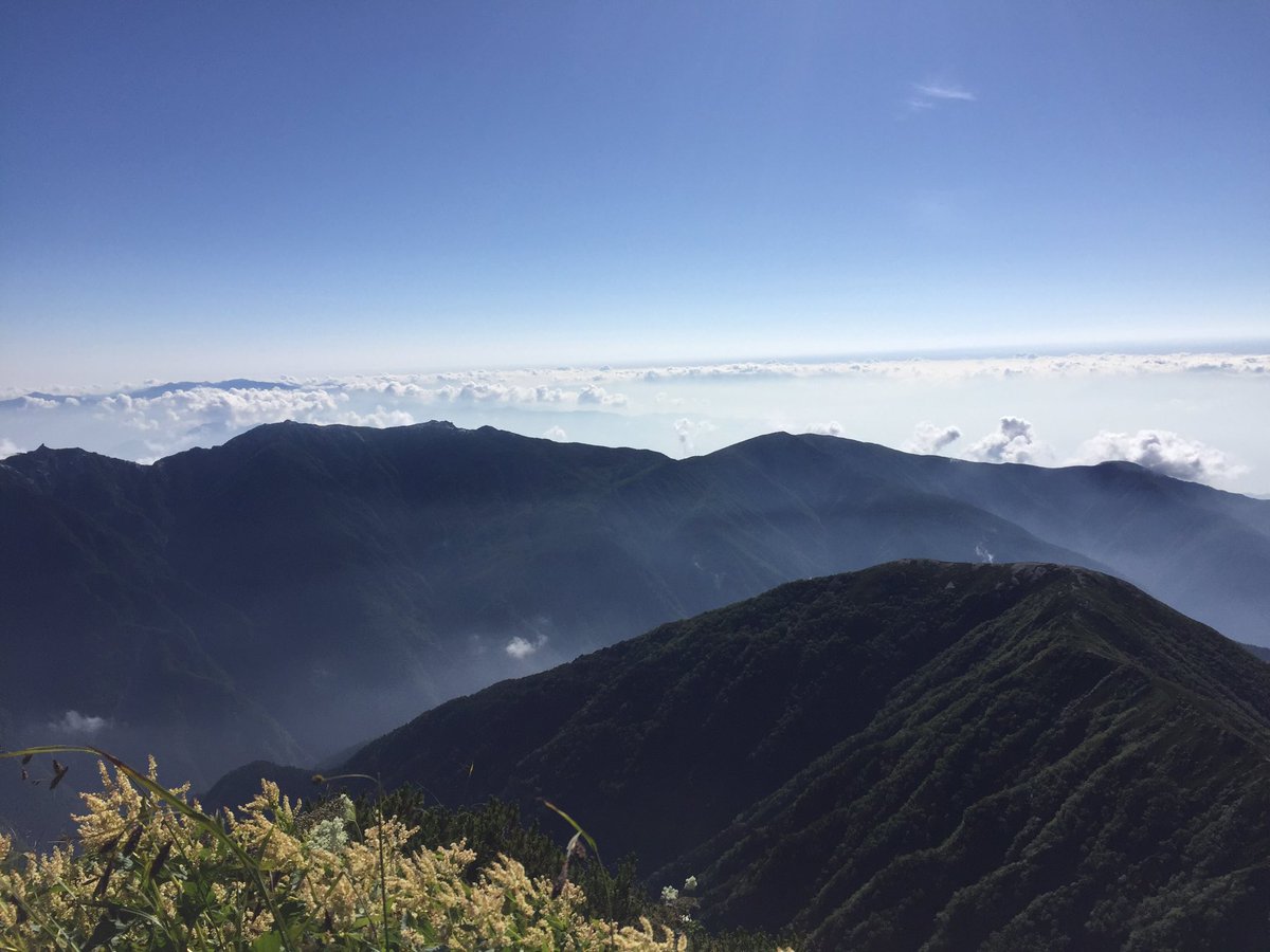 redaken7's tweet photo. 日本で2番目に高い山(北岳3193メートル)登ってきたぞ！
足いてぇ https://t.co/O5mpEdxSeM